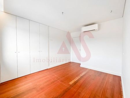 4 room luxury Apartment for rent in Matosinhos, Distrito do Porto - Photo 2