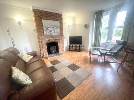 2 bedroom flat to rent - Photo 2