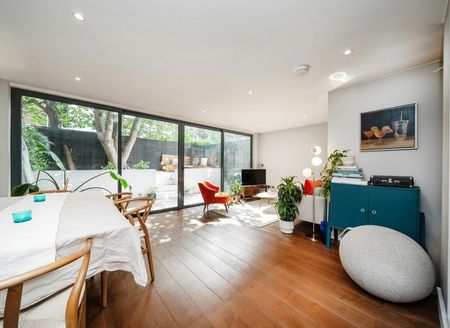 St. Stephens Avenue - Photo 4