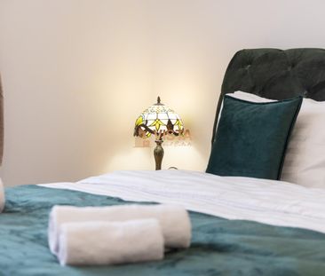 Garsoniera moderna, etaj 1, parcare interioara, Centru Istoric, Brasov - Photo 2