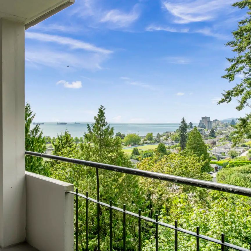 Park Royal Towers — Three-Bedroom (1) - Photo 1