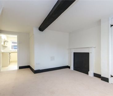 A pretty mid terrace period cottage situated to the South of Oxford... - Photo 2