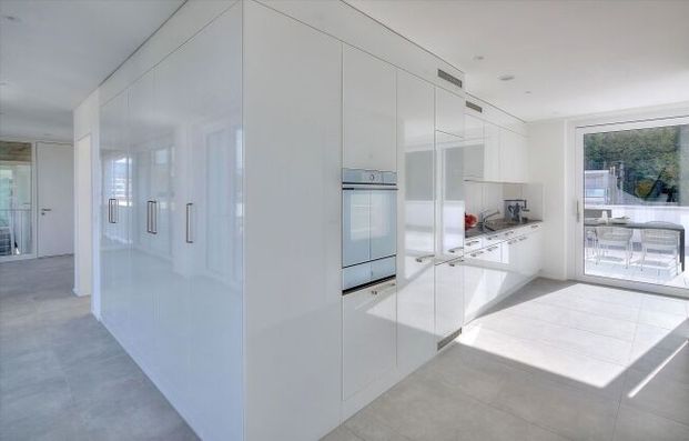 Fantastic attic apartment with rent promotion - Photo 1