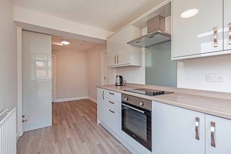 3 Bed Semi-Detached House, Clifton Crescent, S9 - Photo 5