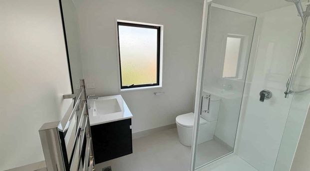 Chic townhouse retreat - Photo 1