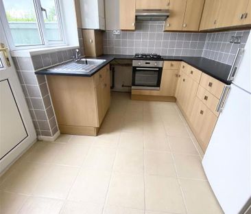 2 bedroom terraced house to rent - Photo 3