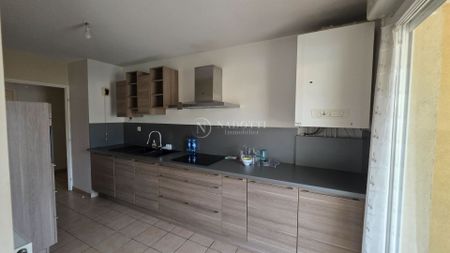 Location Appartement 4 pièces 89m² - Photo 2