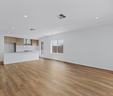 24 Cordyline Street, Mount Duneed VIC 3217 - House For Rent | Domain - Photo 1