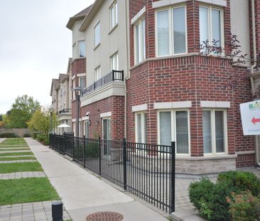 For Lease - 25 Coneflower Crescent Unit# Th 14, Toronto, Ontario - Photo 2