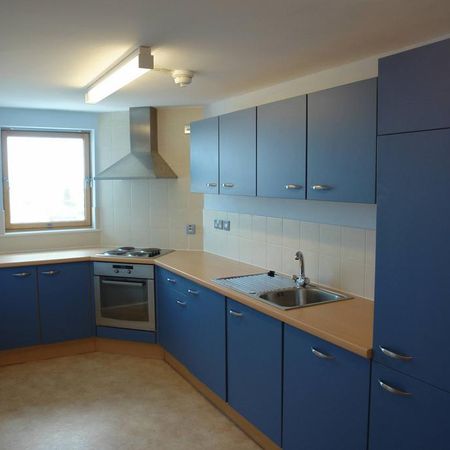 2 bedroom apartment to rent - Photo 3