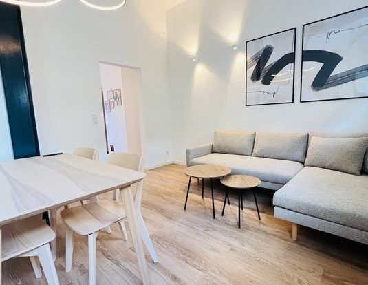 Exklusive 2-Zimmerwohnung mit Flair zum Erstbezug - Photo 1