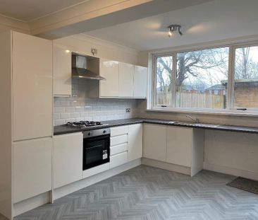 3 Bedroom Terraced House To Rent - Photo 5