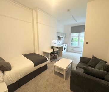 Studio to rent - Photo 3