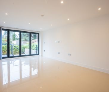 Grasmere Road, Sandbanks, Poole, Dorset, BH13 - Photo 1