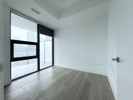 For Lease - 11 Wellesley Street Unit# 1802, Toronto, Ontario - Photo 5