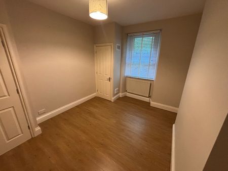 2 Bed Flat, Hotwell Road, BS8 - Photo 4