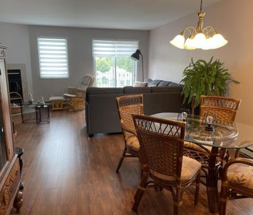 SUPERBE 4 1/2 SUR À LOUER, disponible le 1er Juillet, IMPECCABLE. - Photo 2