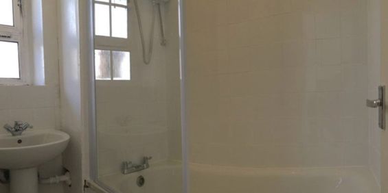 Room in a Shared Flat, Shadwell, E1W - Photo 3