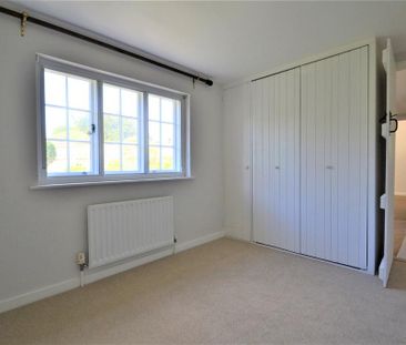 3 bedroom detached house to rent - Photo 5