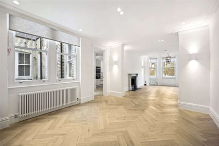 A refurbished top floor Penthouse in this impressive red brick mansion block. - Photo 3