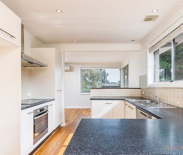 21 Mirbelia Crescent, Rivett ACT 2611 - House For Rent | Domain - Photo 1