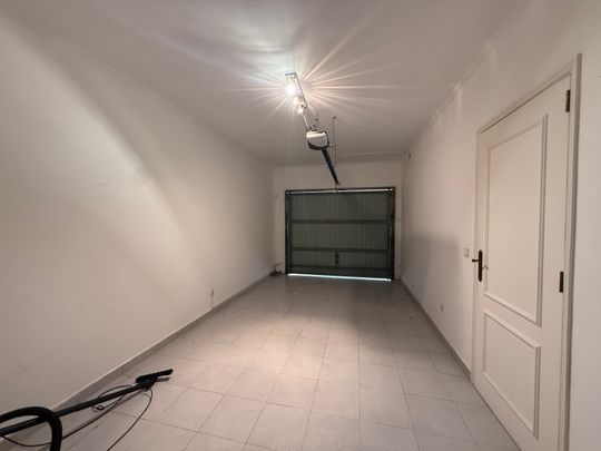 Moradia espetacular V3 em Condomínio pequeno, privado e com piscina - Photo 1