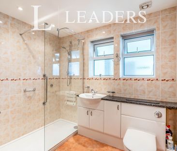 2 bedroom bungalow to rent Hawthorn Close, Chichester, PO19 - Photo 6