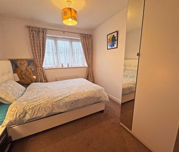 4 bedroom terraced house to rent - Photo 6