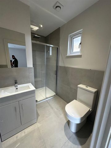 1 bedroom in a house share to rent - Photo 3