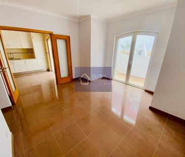3 room luxury Semidetached House for rent in Lagoa, Portugal - Photo 3