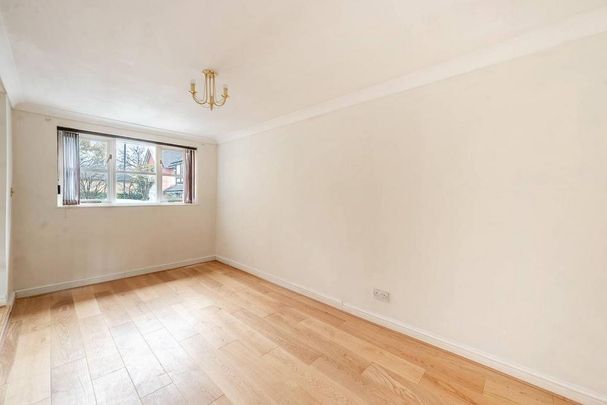 3 bedroom end of terrace house to rent - Photo 1