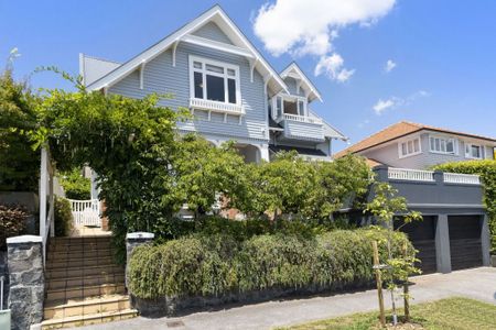 A Rare Opportunity! Elegant + Turn Key Residence - Until Dec 2025 - Photo 4