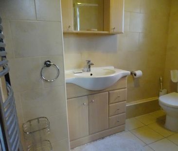 2 bedroom maisonette to rent - Photo 3