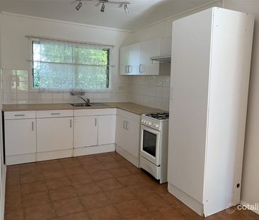 Spacious Family Home with Fully Fenced Yard! - Photo 3