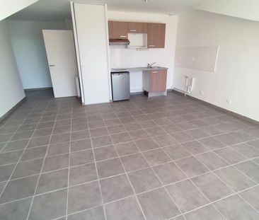 Location Appartement 2 pièces 48m² MONDONVILLE 31700 - Photo 2