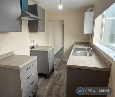 2 bedroom end of terrace house to rent - Photo 5