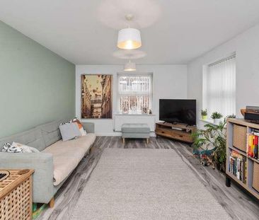 Partington Square, Runcorn, WA7 - Photo 2