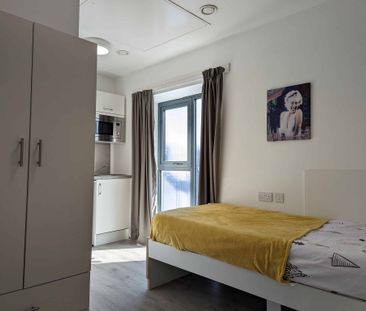 Silver Studio - Photo 2