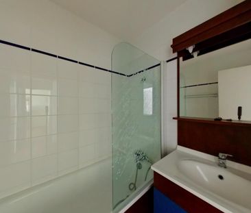 Location Appartement 2 pièces 33m² LA ROCHE POSAY 86270 - Photo 4