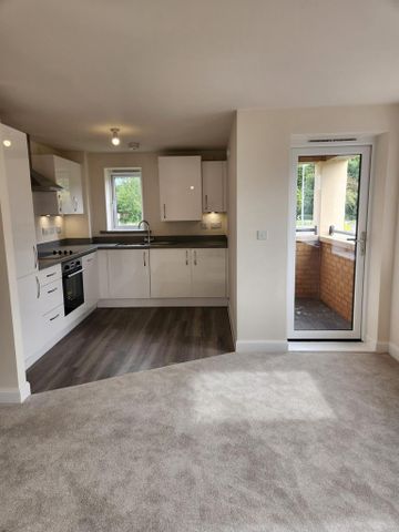 2 bedroom flat to rent - Photo 3