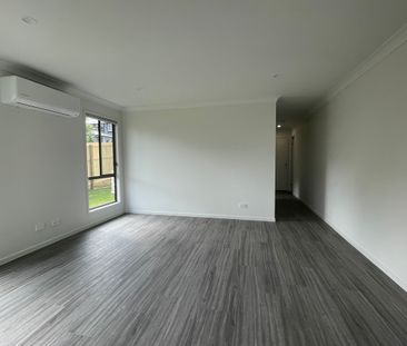 Spacious 3 Bedroom Duplex! - Photo 1