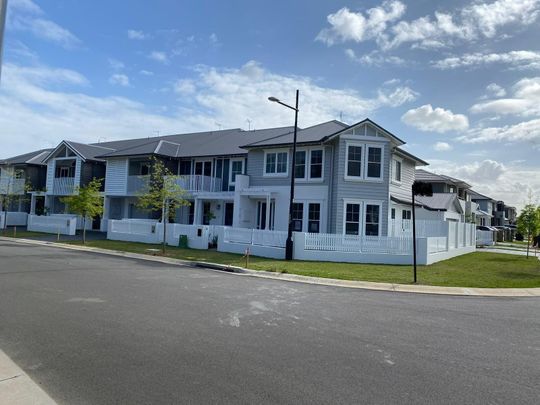 Catherine Field - Photo 1