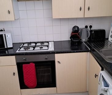 Room in a Shared Flat, Linden Avenue, NW10 - Photo 5