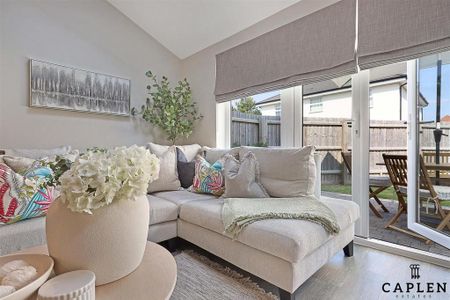 4 bedroom semi-detached house to rent - Photo 2