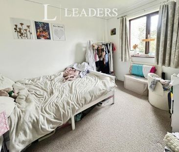 4 bedroom detached house to rent - Photo 1