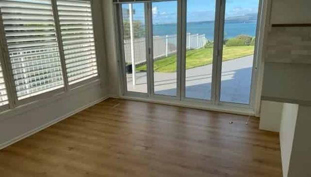 Takapuna apartment with a view - Photo 1