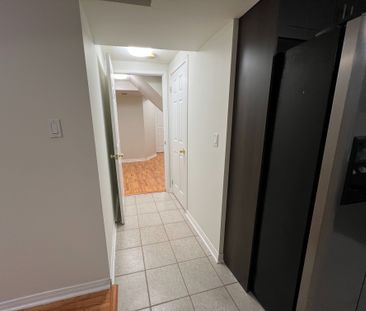 For Lease - 13 Grosbeak Crescent Unit# Basement, Toronto, Ontario - Photo 2