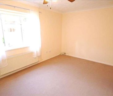 Sanderling Close, Mildenhall, Bury St. Edmunds, Suffolk, IP28 - Photo 2