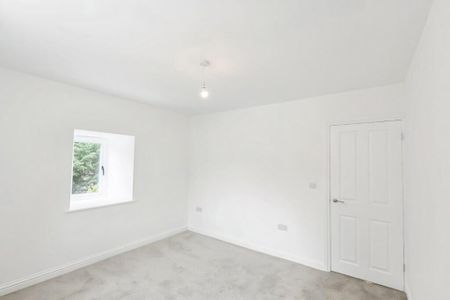4 bedroom detached house to rent - Photo 4