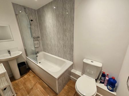 2 Bed Student Accommodation - Photo 4